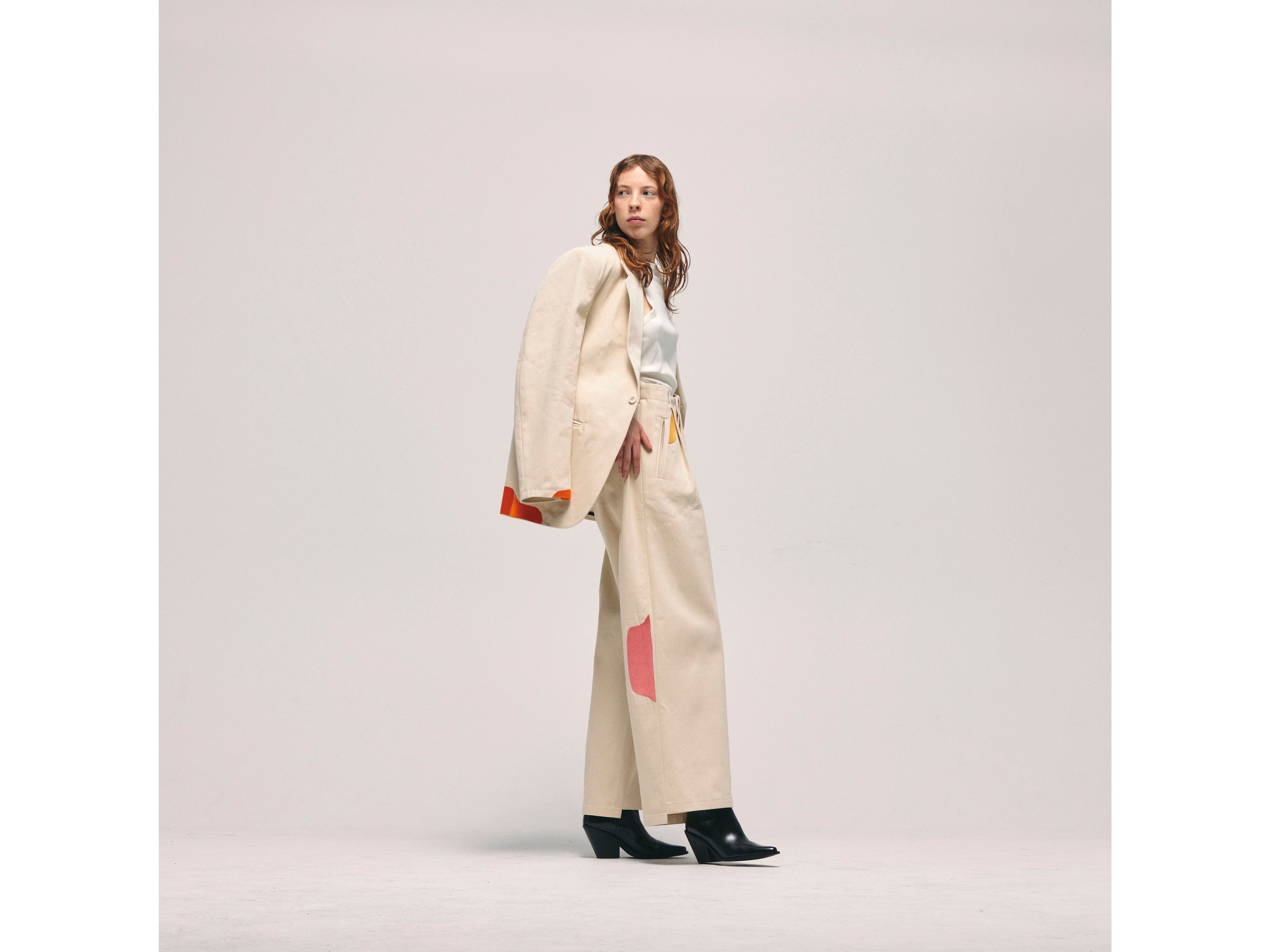 Embroidered suit _ "Amanda"