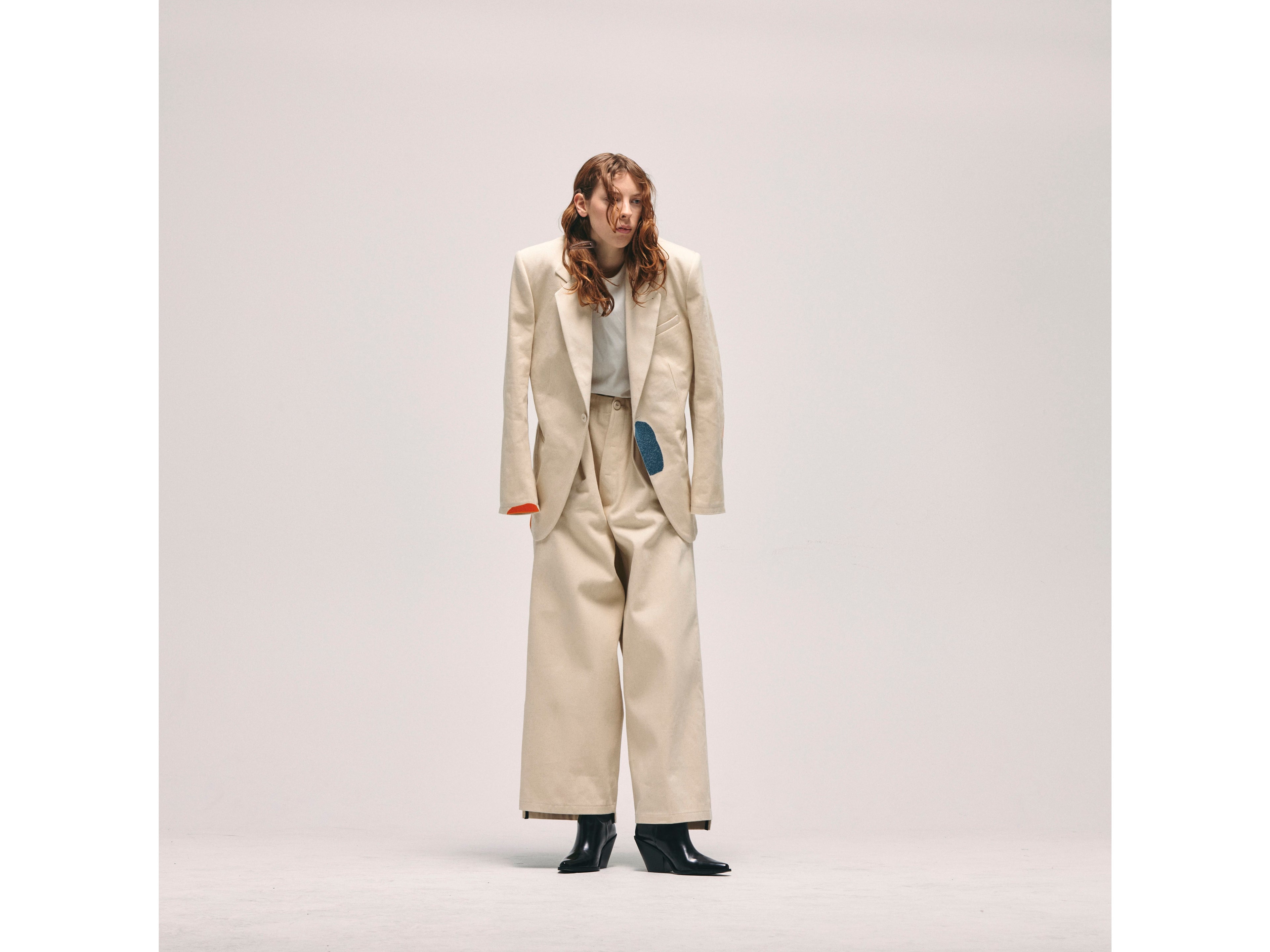 Embroidered suit _ "Amanda"